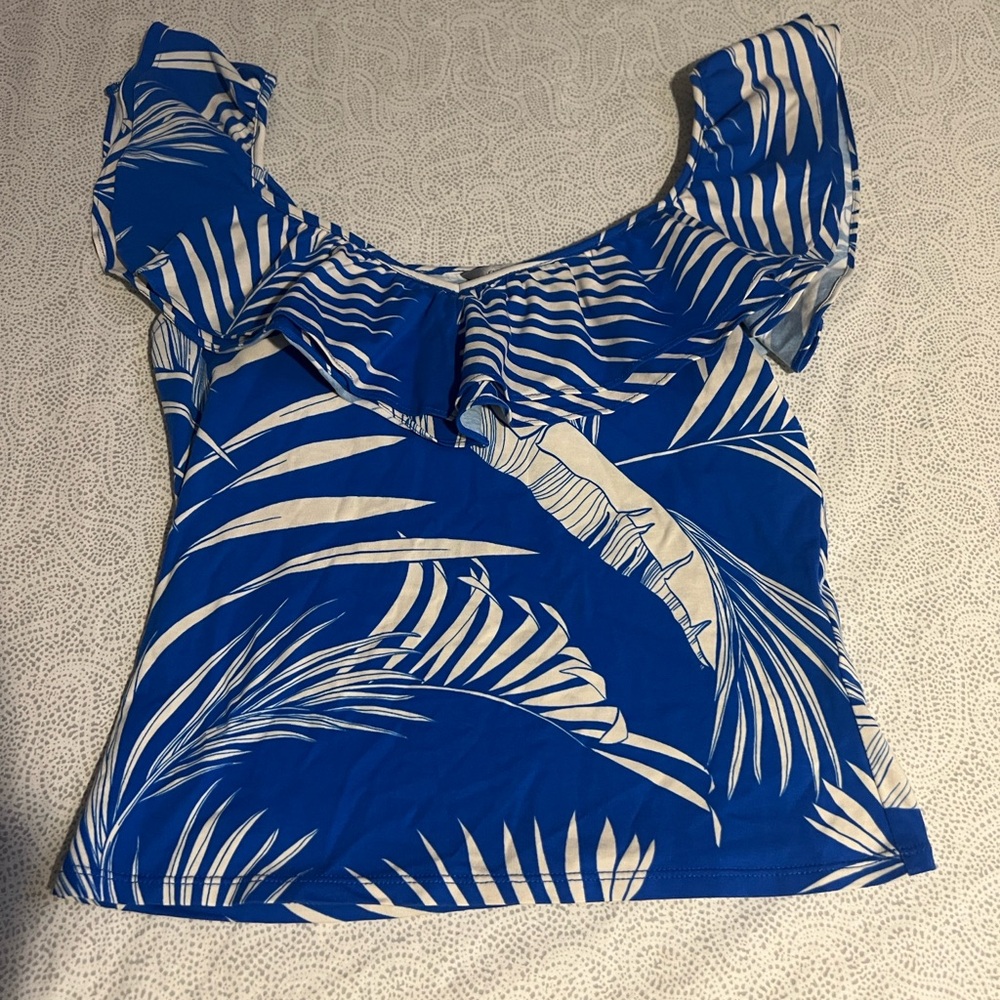 Guess tropical off the shoulder top